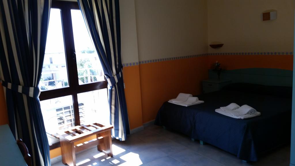 Hotel Costa Antiga SantʼAnna Arresi Extérieur photo